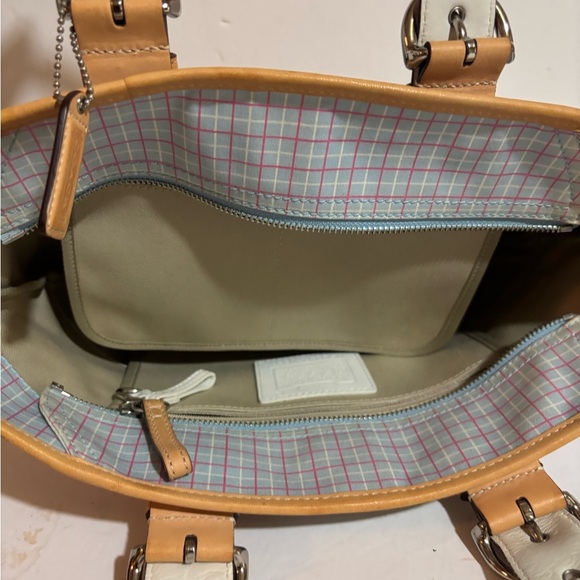 Coach vintage Canvas leather Stylish and Tan Women's Tote Bag - Picture 8 of 10